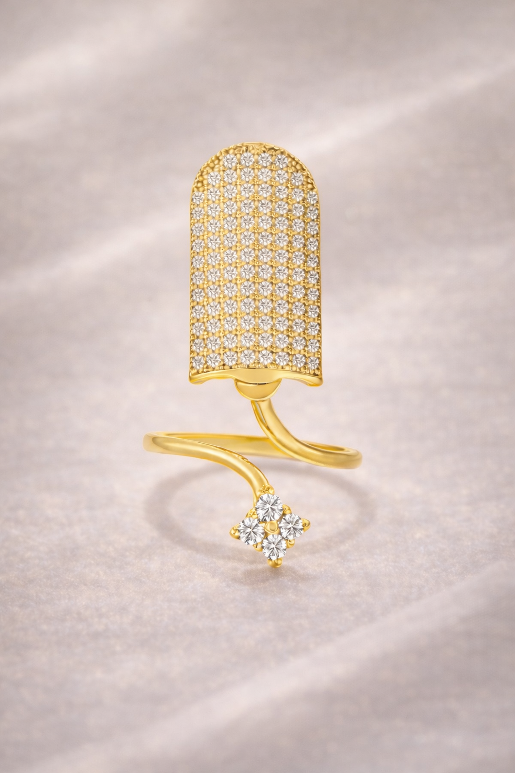 Flashy glitter ring