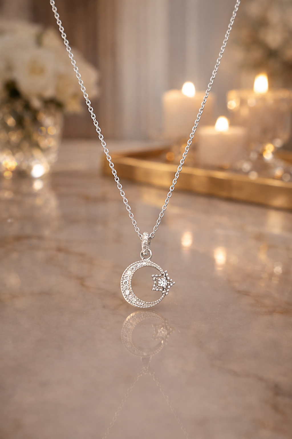Collar luna plateada