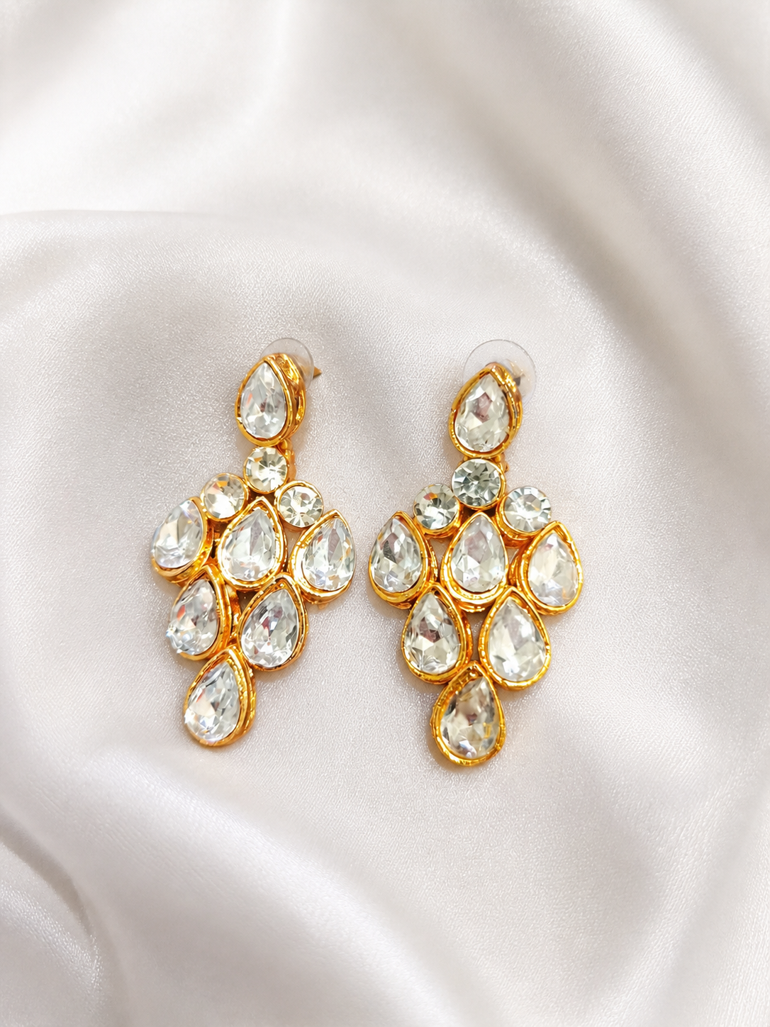 Pendientes artesanos gota dorada